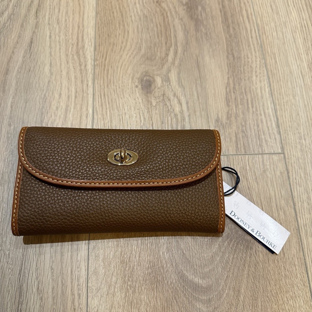 NWT Dooney & Bourke Pebble Leather Continental Turnlock‎ Wallet BARK Brown